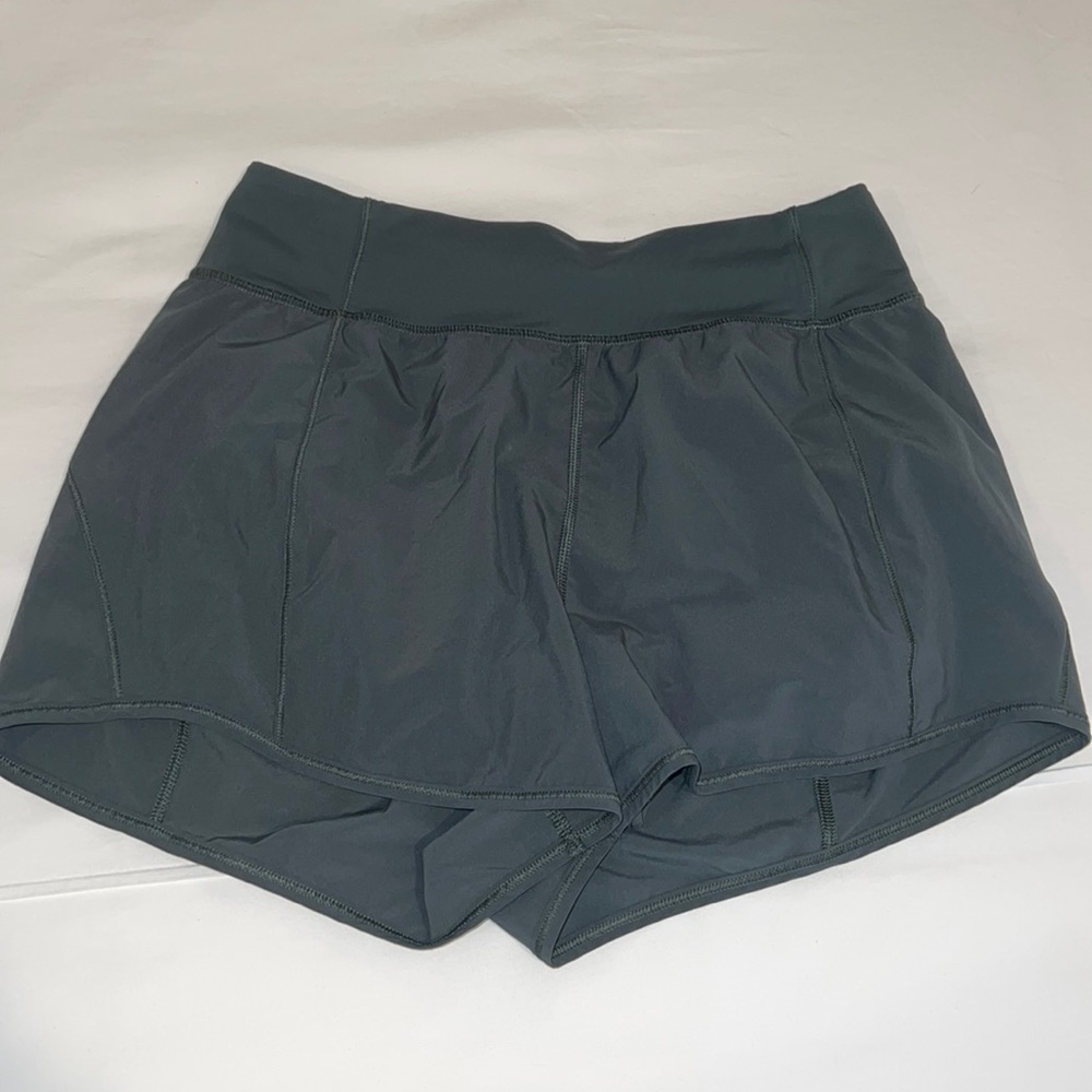 High rise - Short 2.5” Lululemon